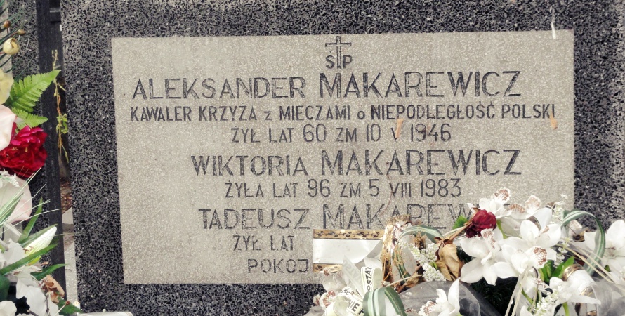 Mogiły żołnierzy niepodległości na cmentarzu w Białej Podlaskiej