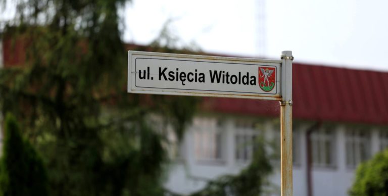 Biała Podlaska: Tragedia na osiedlu Jagiellońskim. Nie żyje kobieta, która wypadła z balkonu