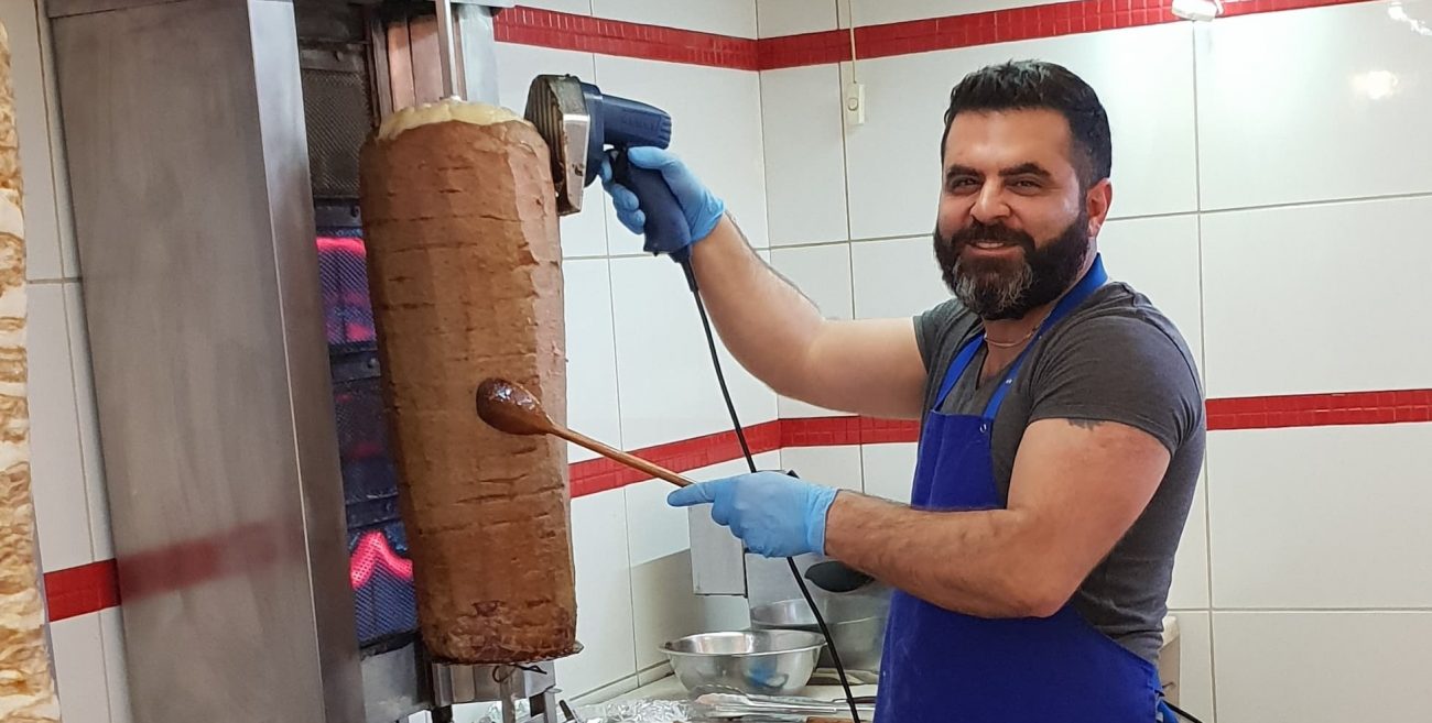Właściciel lokalu z kebabem wspiera bezdomnych