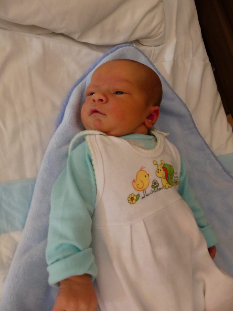 Mateusz urodził się 25 lutego z wagą 4300 g i miarą 59 cm. Monika i Robert Melaniukowie z Białej Podlaskiej mają już czwórkę starszych dzieci.
