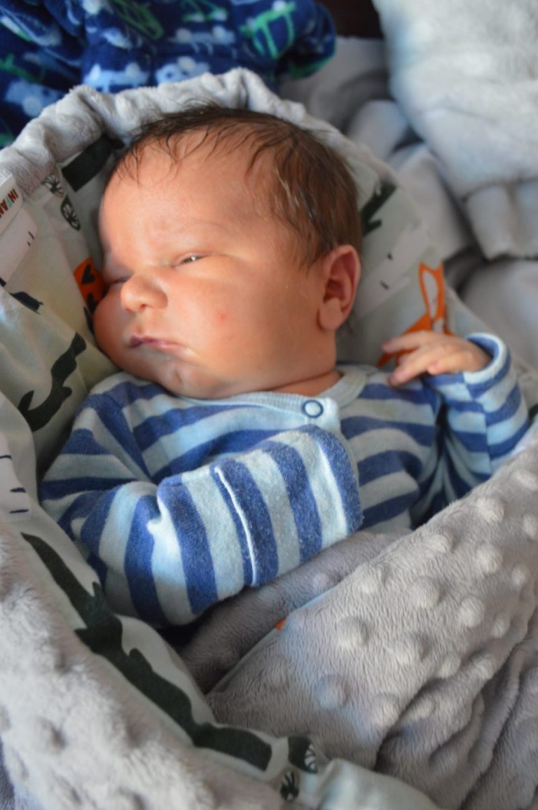 Synek Doroty i Rafała Zielińskich urodził się 6 maja ważąc 4280 g i mierząc 57 cm. W domu czeka 2-letni brat Szymonek.