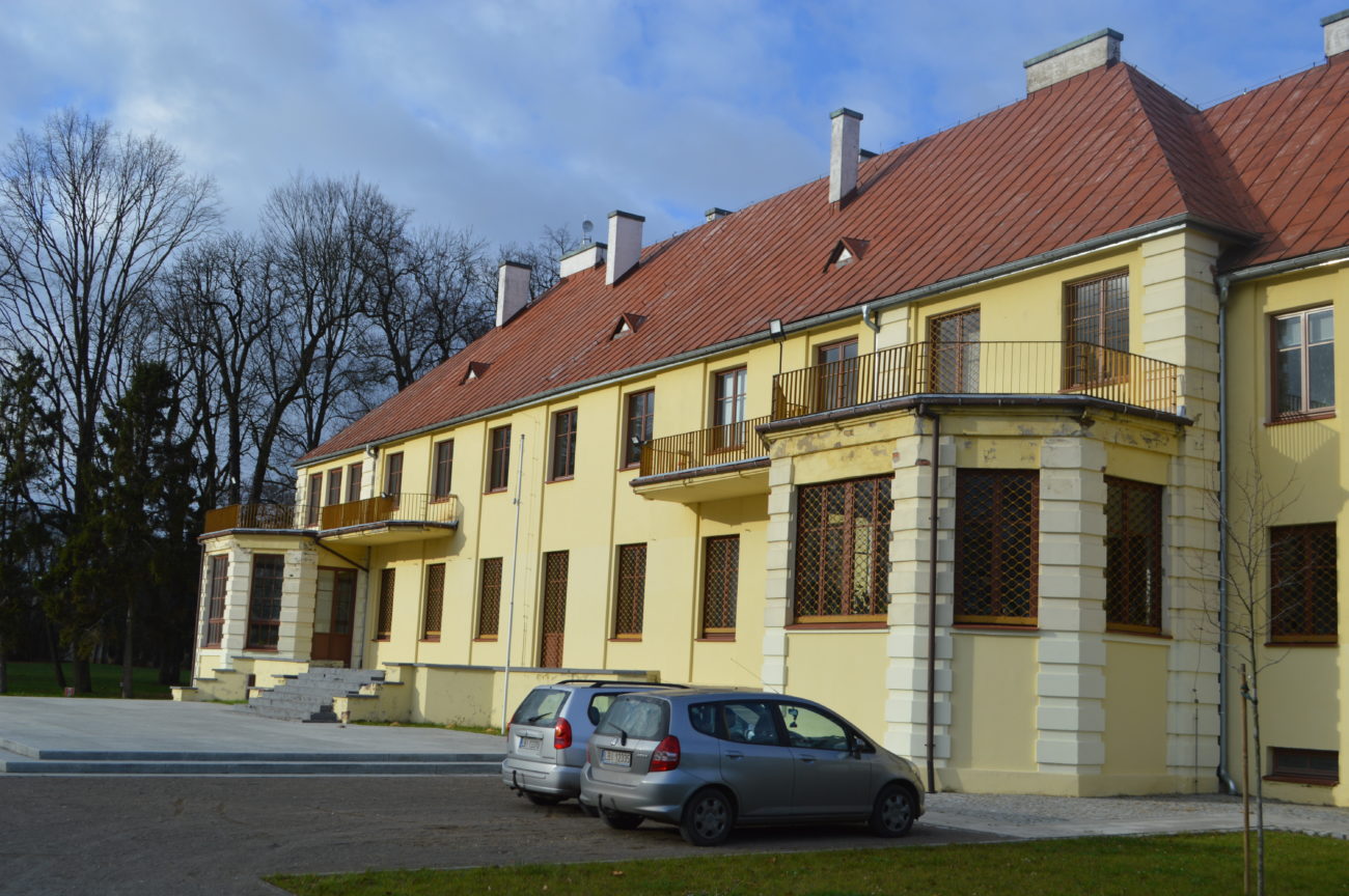 Warszawska uczelnia w pałacu Potockich?