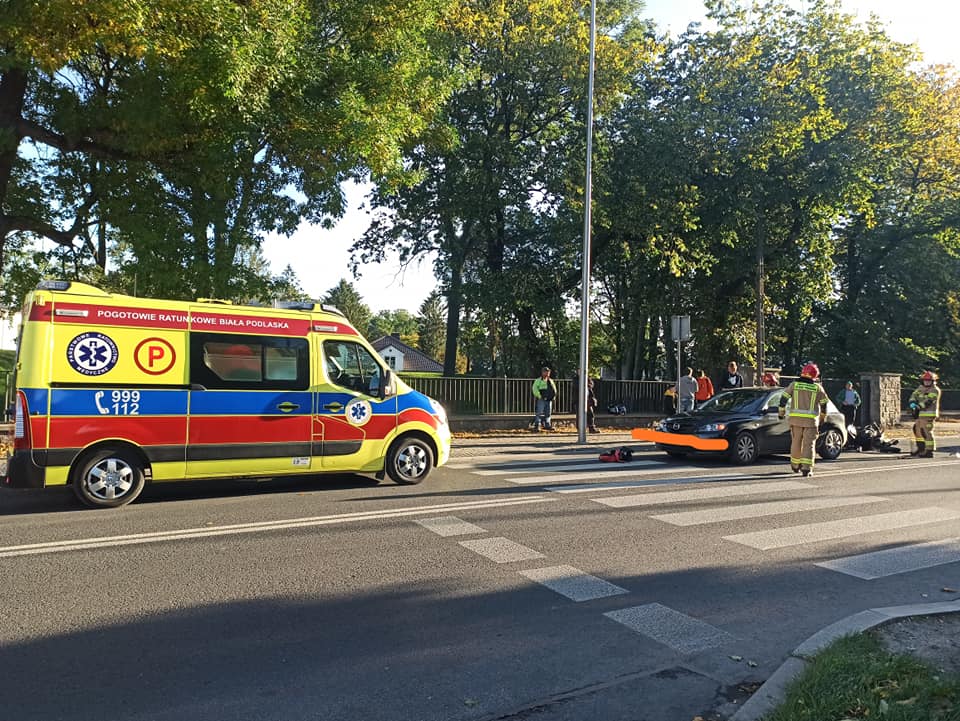 Zderzenie motocykla z samochodem. 15-latka trafiła do szpitala