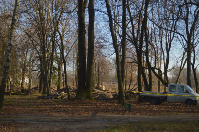Nowe fortyfikacje w parku Radziwiłłowskim