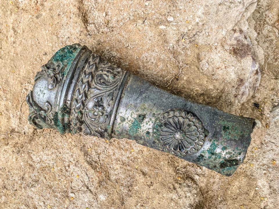 Ceramika Radziwiłłów odnaleziona pod ziemią