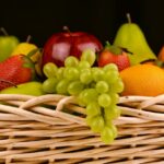Dlaczego owoce i warzywa to najlepszy pomysł na przekąskę w pracy?
