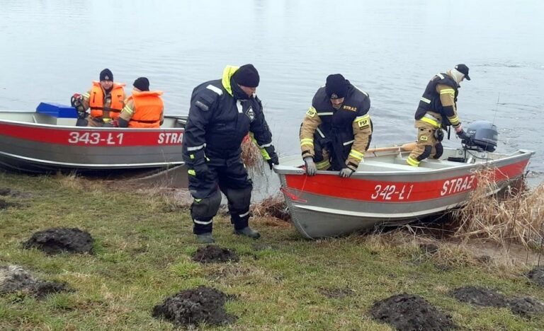 Przetrząśnięto rzekę w poszukiwaniu 46-letniego Jarosława Banacha