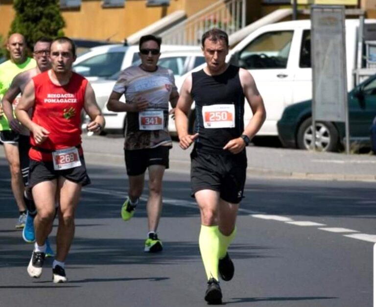 Bialski policjant pobiegł w Półmaratonie Warszawskim