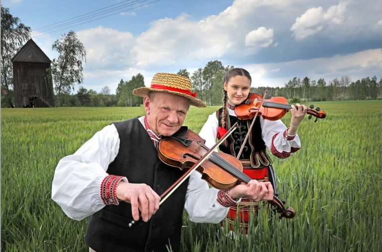 Zdzisław Marczuk i Oliwia Spychel otrzymali stypendium na rozwijanie muzycznych pasji