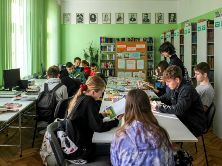 Przerwa na czytanie w ZSCKR w Leśnej Podlaskiej