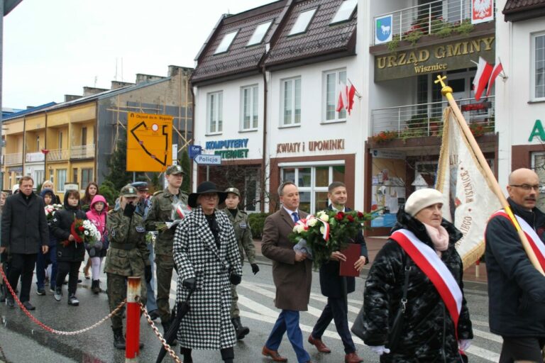 'Legiony' i 'Viva Polonia!' – obchody Narodowego Święta Niepodległości w Wisznicach