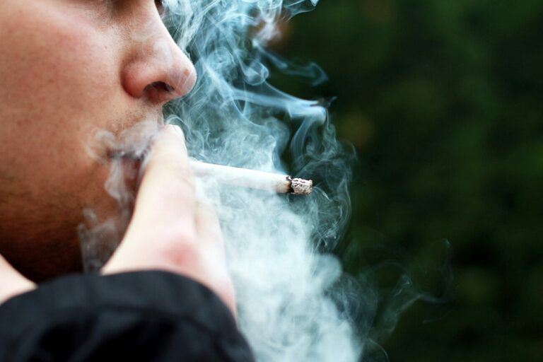 Przegrywamy walkę z tytoniem, sprzedaż papierosów wzrosła aż o 20 procent