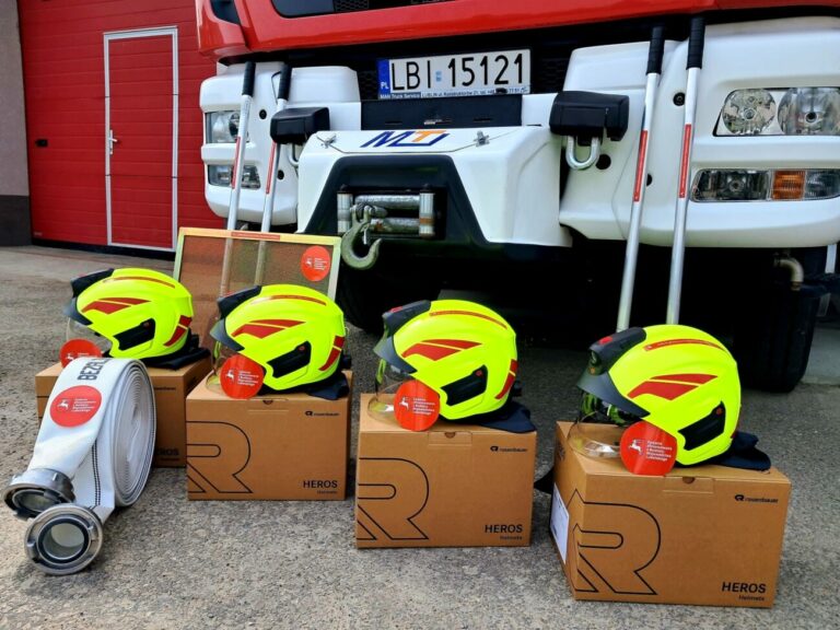 Ochotnicza Straż Pożarna w Wisznicach otrzymała nowy sprzęt ratowniczy