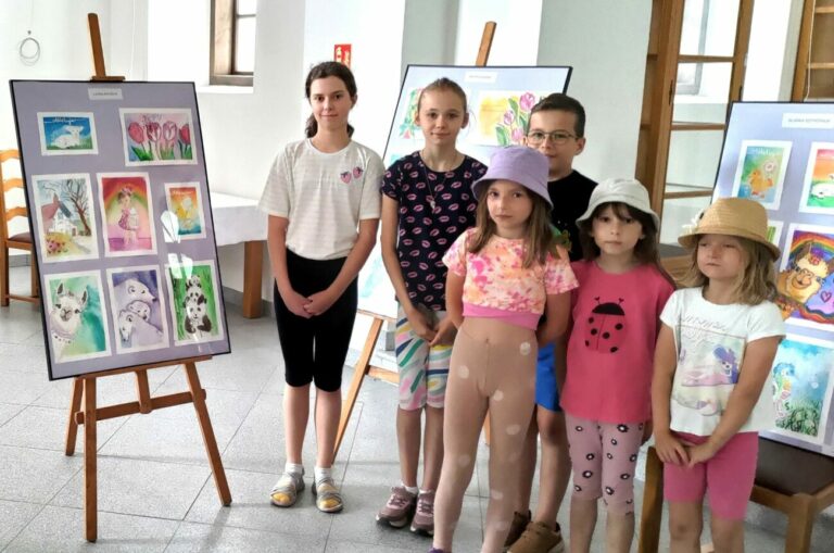 Wystawa prac młodych artystów z Wisznic