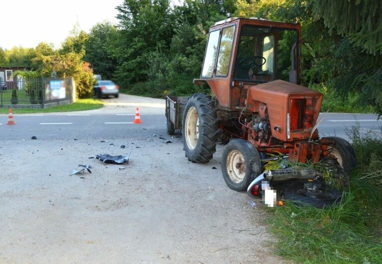 Rolnik zajechał traktorem drogę motocykliście. Młody człowiek w szpitalu