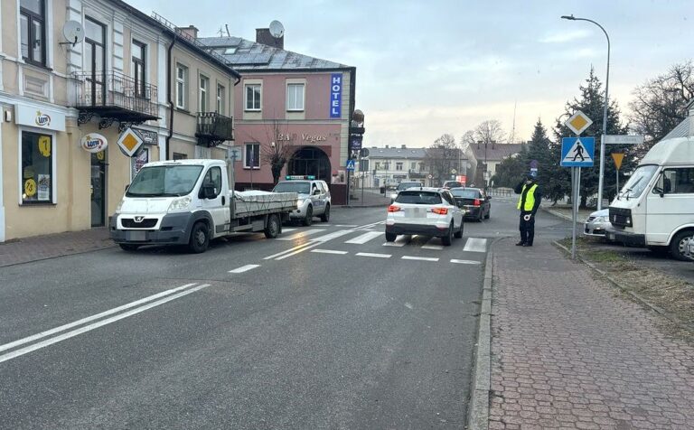 [FILM] Potrącony na przejściu dla pieszych trafił do szpitala