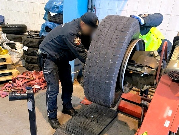 Pusta naczepa, pełne koła, czyli jak nie dać się wykołować