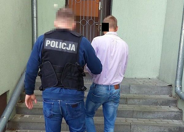 Wyszedł drzwiami, wrócił oknem… Odpowie za kradzież z włamaniem