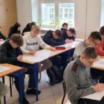 Młodzież ze Szkoły Podstawowej w Zalesiu na warsztatach z doradztwa zawodowego