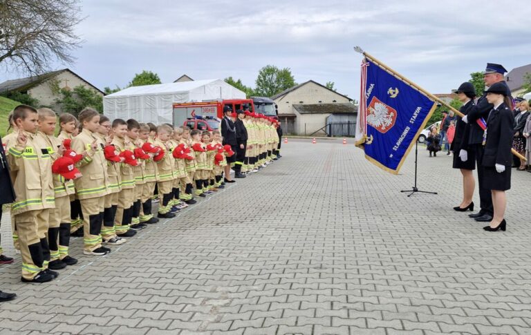 Dzieci ze Sławacinka Starego garną się do straży. To już setka młodych druhów!