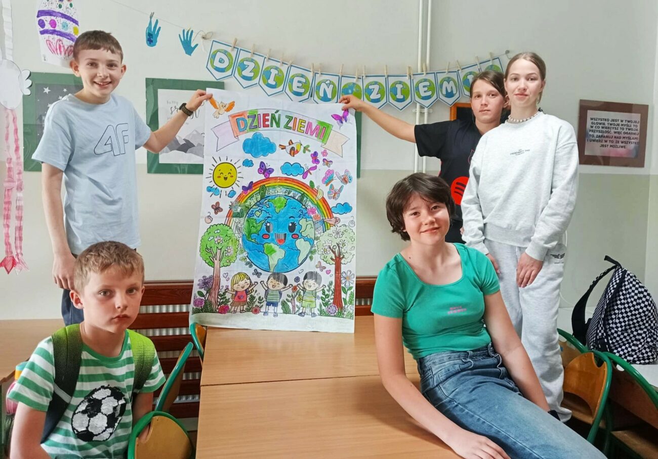 W Szkole Podstawowej w Zalesiu uczą dzieci troski o Ziemię – nasze wspólne dobro