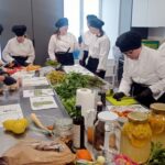 Zupa z pokrzywy, sosnersy i lemoniada z mniszka – czego nowego uczą w Zespole Szkół w Leśnej Podlaskiej