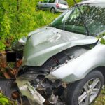 Nie zachował odległości, skasował auto