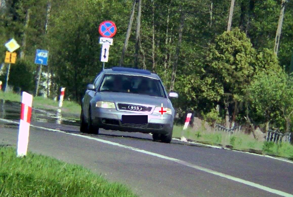 Amatorzy audi stracili prawa jazdy za brawurę na drodze