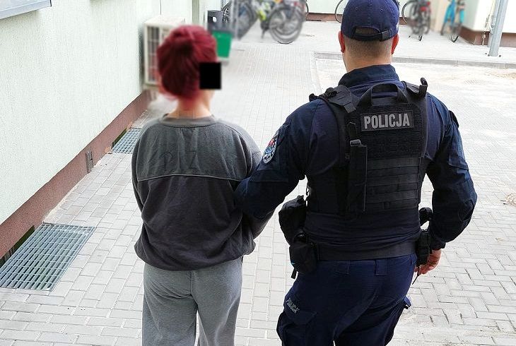 Okradali bialskie drogerie. Złupili je na ponad 1300 złotych
