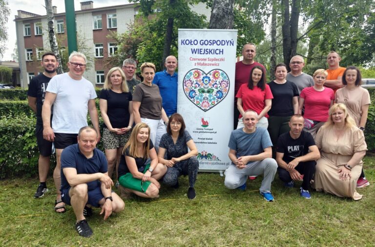 Piknik rodzinny w Małaszewiczach: Sołtys, radni i Czerwone Szpileczki zaprosili do wspólnej zabawy