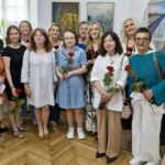 Malarstwo bialskiego Koła Plastycznego Kreska z BCK na wystawie w Siemiatyczach