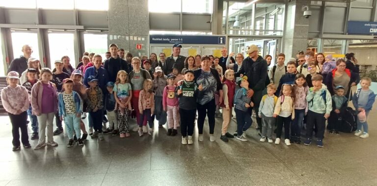 Aktywny i pouczający Dzień Dziecka małych mieszkańców gminy Łomazy