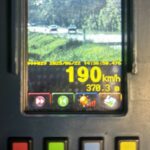 Pędził 190 km/h, później uciekał przed policją jak wariat