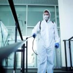 Jak skutecznie usuwać trudne zabrudzenia w przestrzeni przemysłowej?