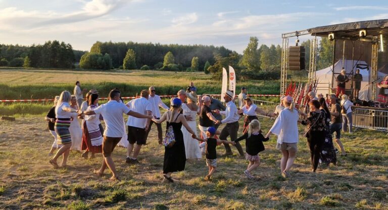Pofolkowali nad Krzną w Porosiukach