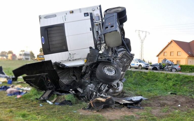 Tragedia na krajówce koło Międzyrzeca. Nie żyje pasażer bmw