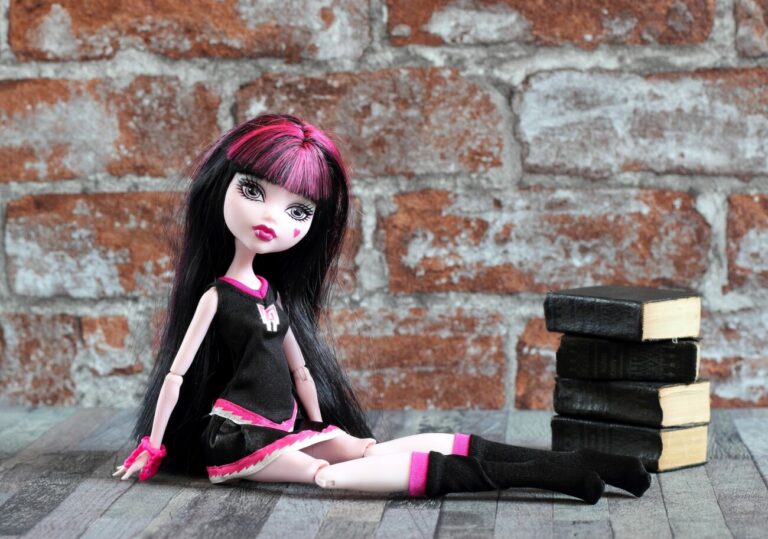 Dom dla potwornie modnych lalek – kołyski i łóżeczka dla lalek Monster High