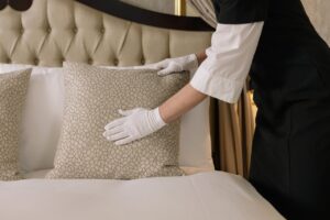 sciezka-kariery-po-szkole-hotelarskiej-68f224ae3a339