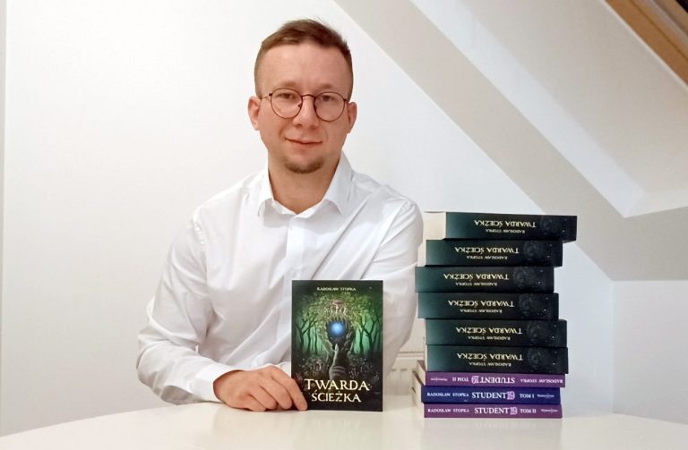 Dążąc do światełka w tunelu. Radosław Stopka poleca 'Twardą Ścieżkę'