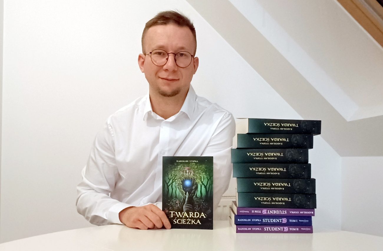 Dążąc do światełka w tunelu. Radosław Stopka poleca 'Twardą Ścieżkę'