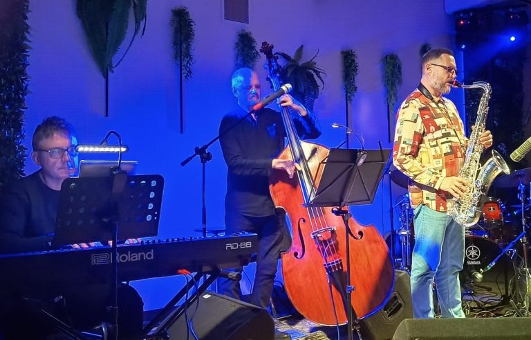 Saksofonista Macieja Sikała i Jarek Michaluk Trio dali świetny koncert w lokalu U Starosty