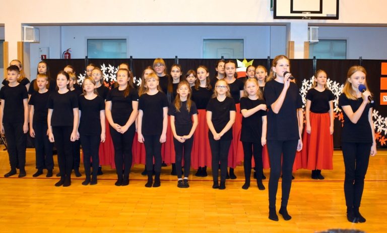 Mural, występy i biesiada z okazji Narodowego Święta Niepodległości w gminie Biała Podlaska