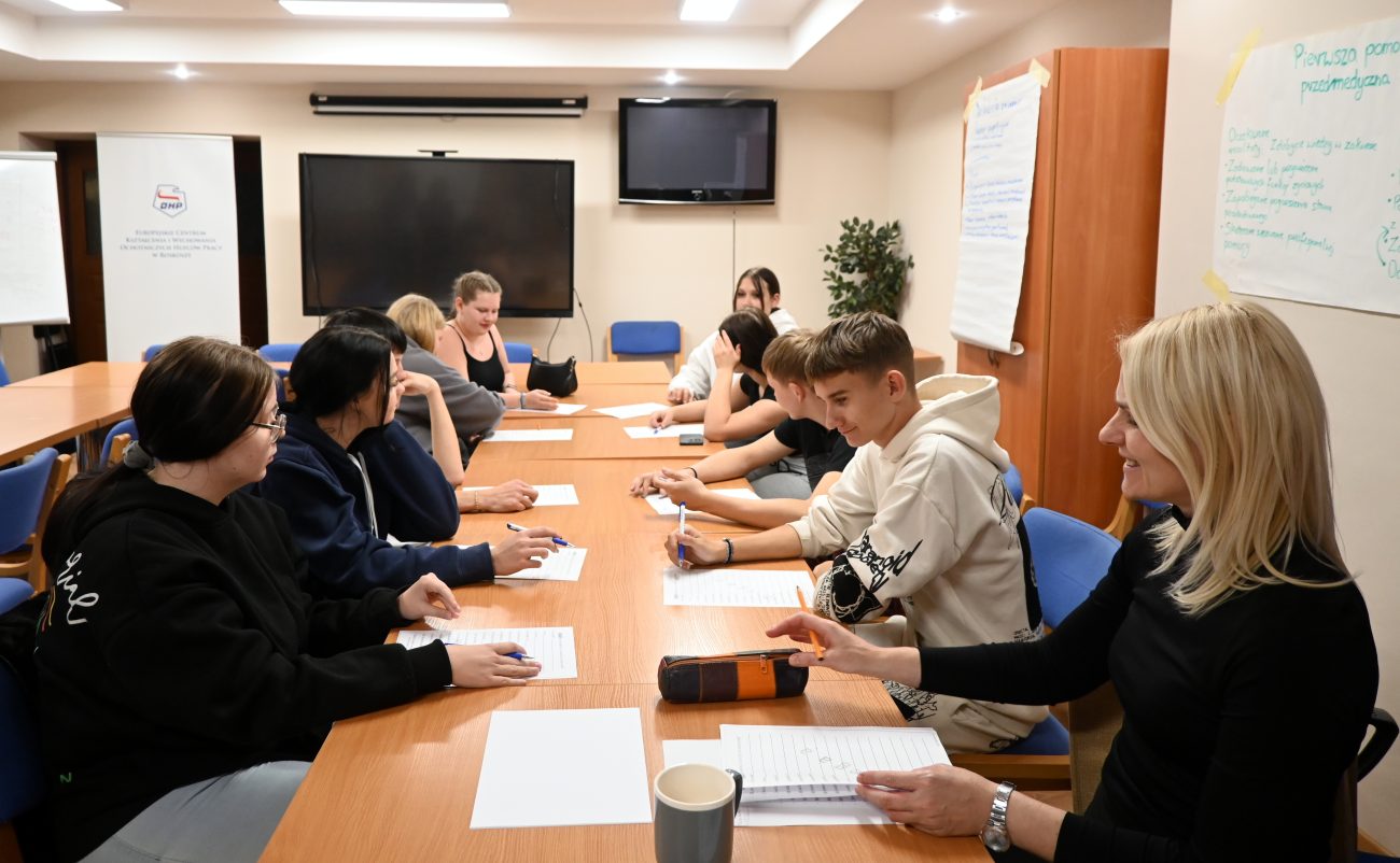 Młodzież z Centrum OHP w Roskoszy szlifuje język angielski