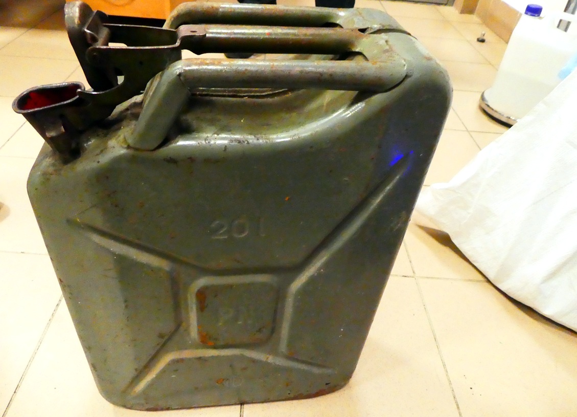 Celnicy przechwycili nielegalne preparaty do chemicznej ochrony roślin