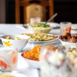 Święta to szczyt marnowania żywności w Polsce. W ciągu jednego tygodnia do koszy trafia ponad 61 tys. ton jedzenia