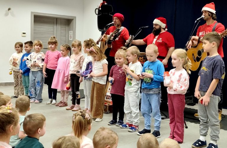 Koncert Małej Orkiestry Dni Naszych w Przedszkolu w Rakowiskach