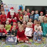 Święty Mikołaj zawitał do przedszkola Zaczarowana Kraina w Rakowiskach
