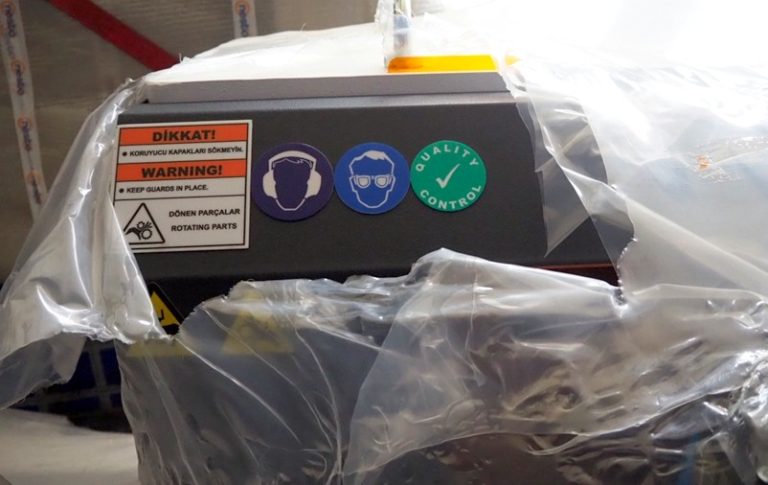 Niebezpieczne maszyny z Turcji i łódź pontonowa z Białorusi