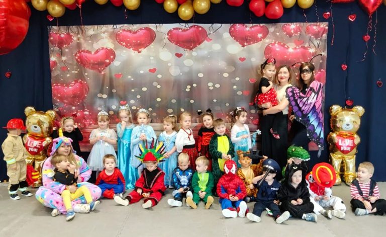 Walentynkowy bal karnawałowy w Przedszkolu Zaczarowana Kraina w Rakowiskach