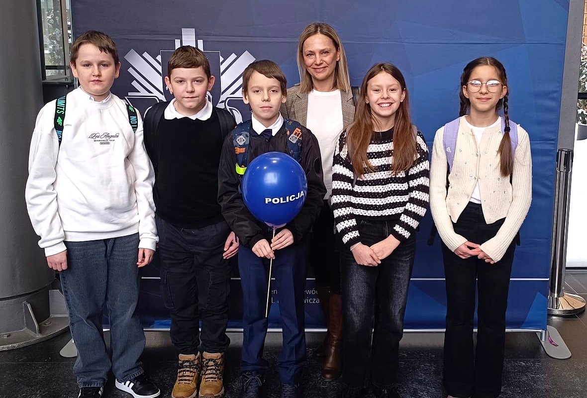 Uczniowie szkoły w Zalesiu na gali finałowej konkursu 'Odblaskowa szkoła'